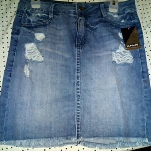 Denim skirt